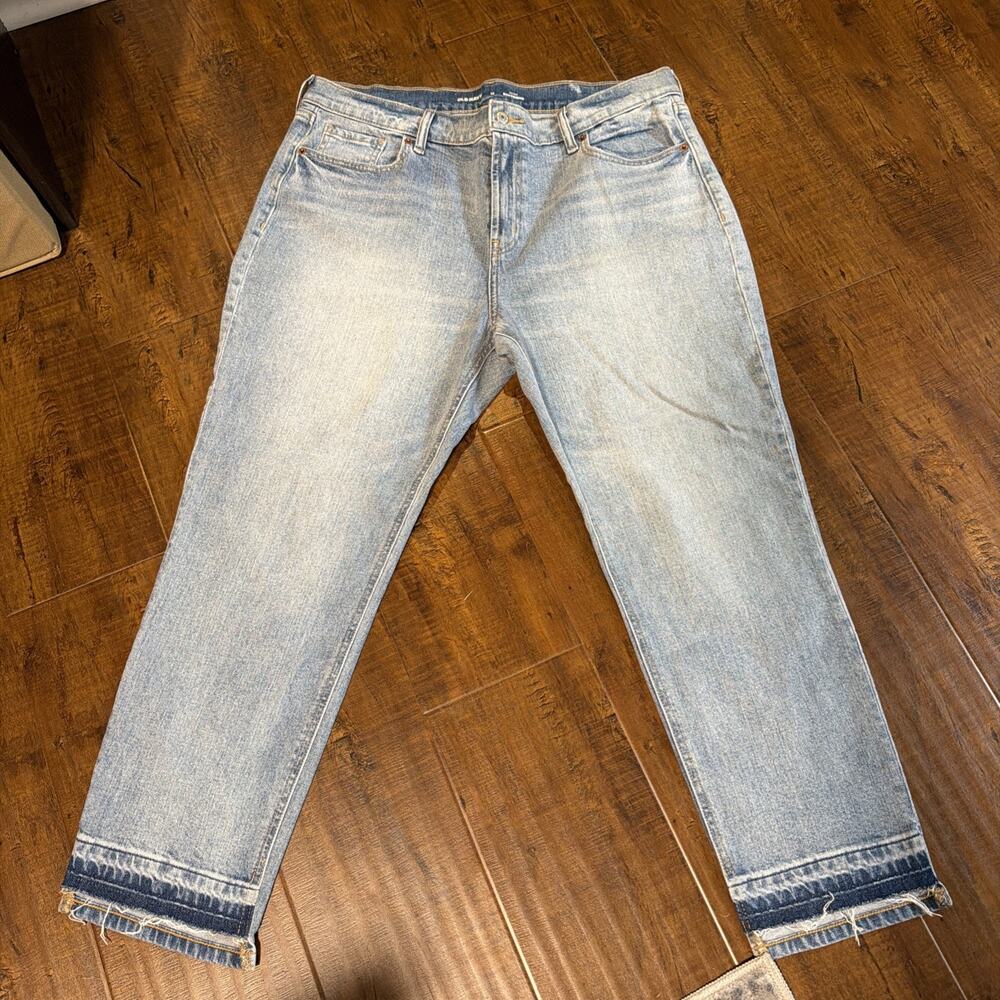 WOMENS OLD NAVY MID RISE BOYFRIEND JEANS-SIZE 12-LIGHT BLUE DENIM RAW HEM
